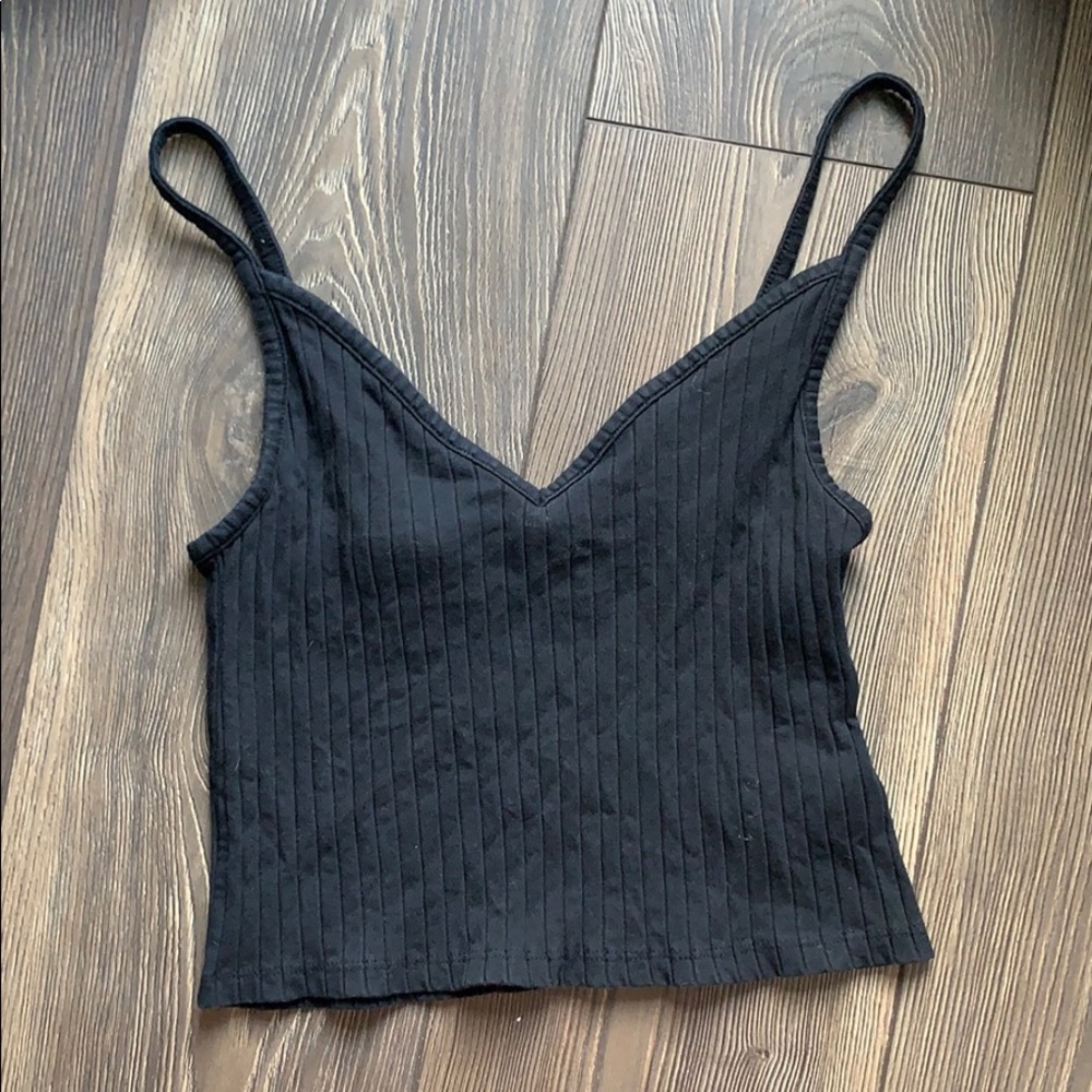 Black crop tank top